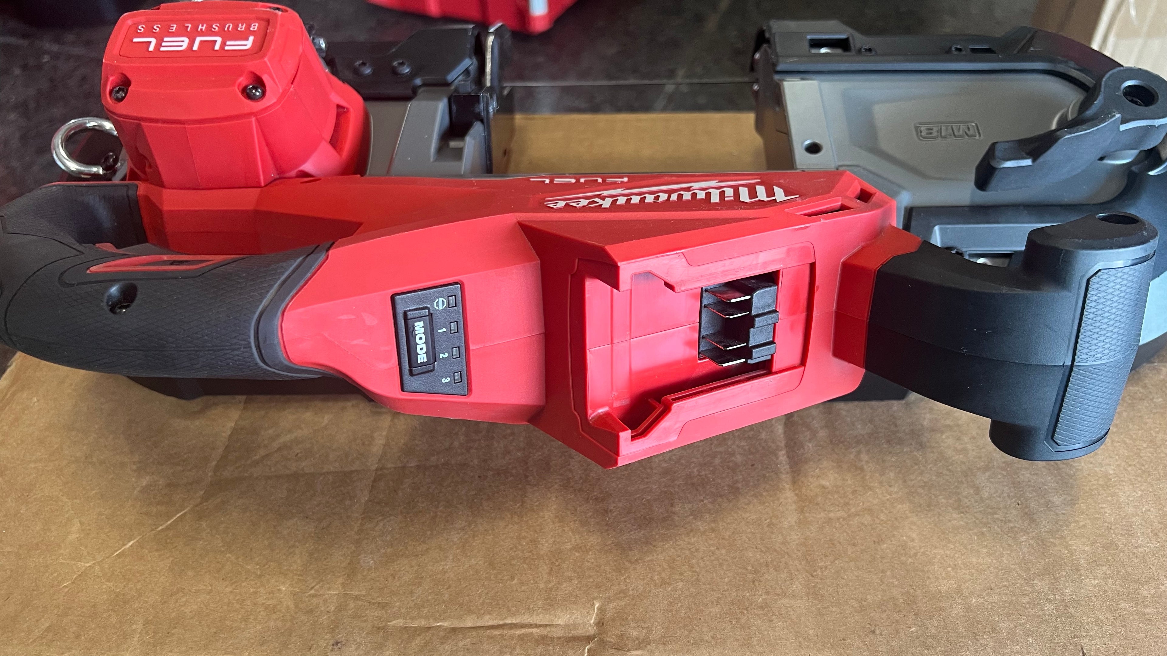 Milwaukee Fuel M18 Deep Cut Band Saw