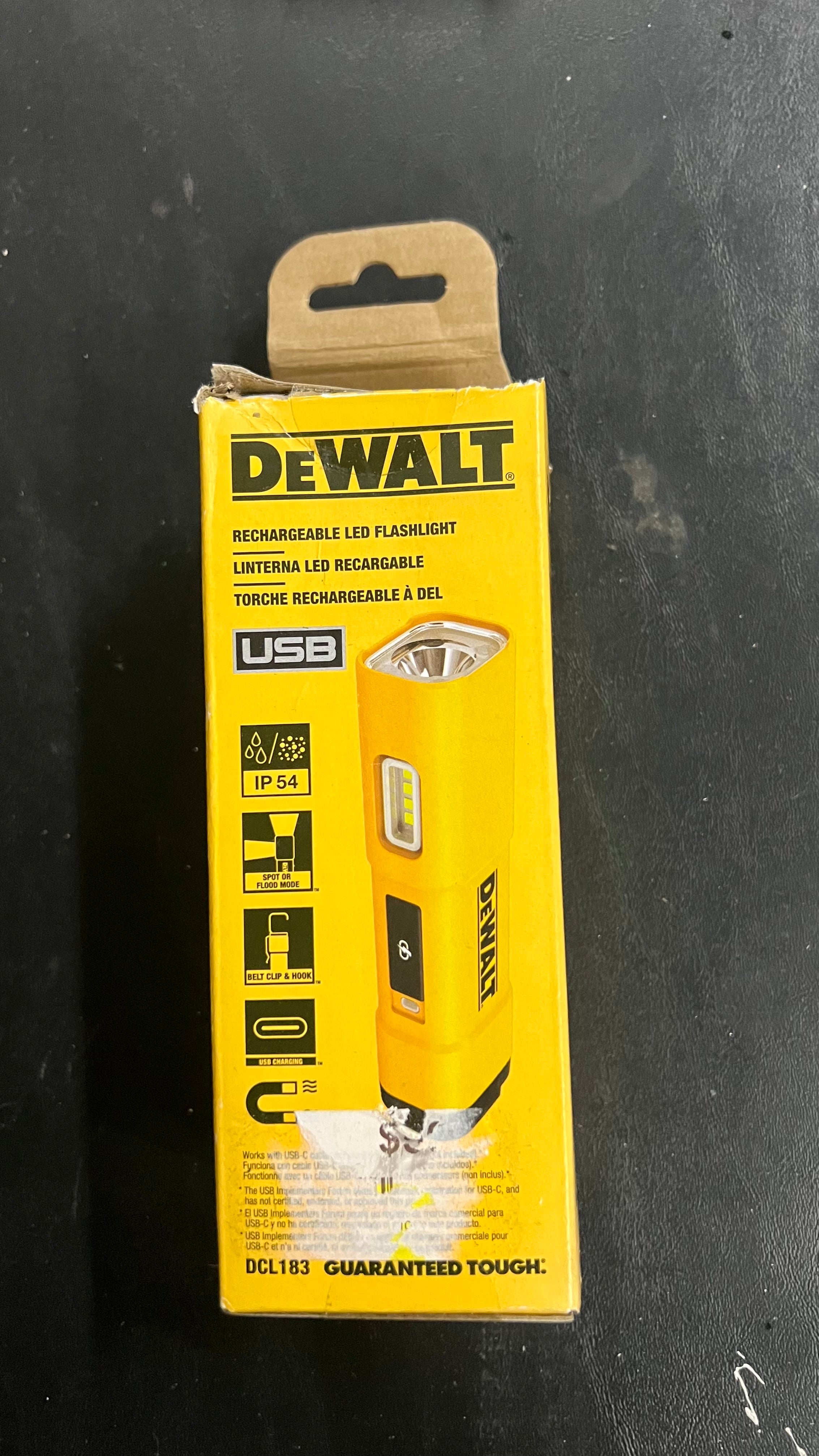 Dewalt DCL183 rechargeable LED flashlight ￼