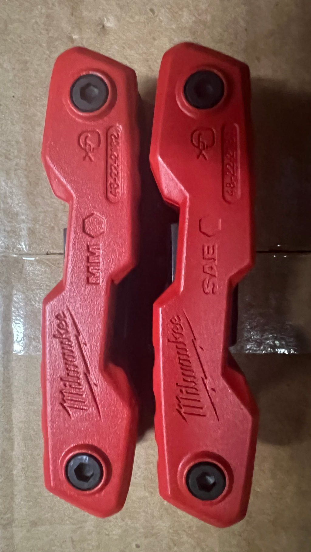 Milwaukee 17 Key folding hex sae/metric set