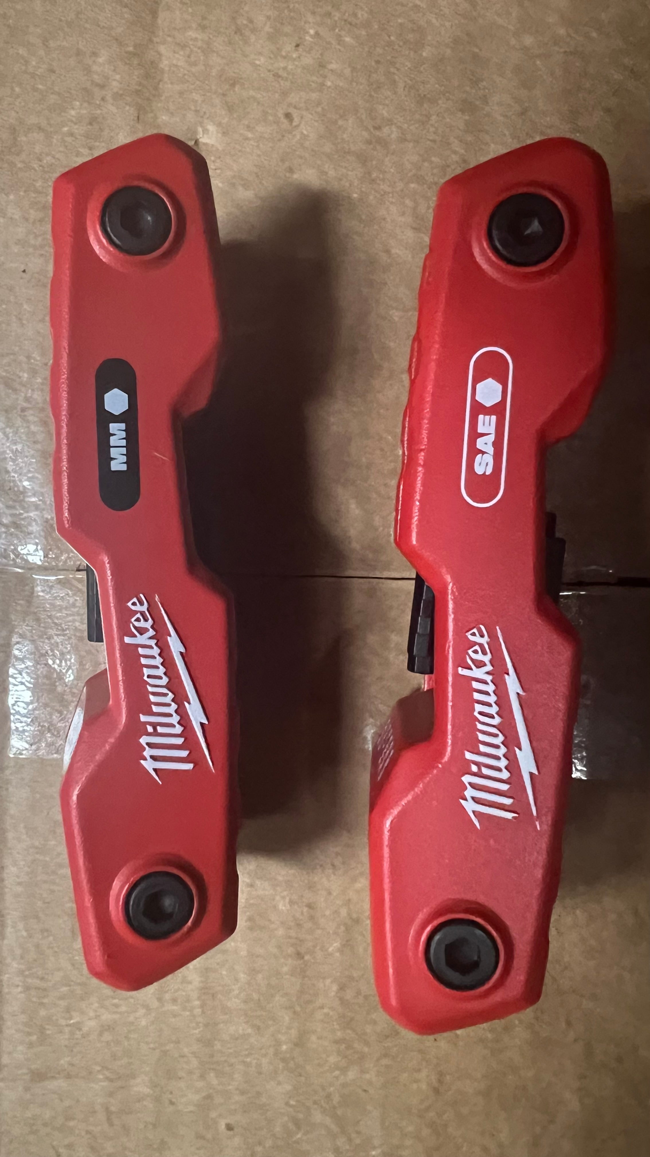 Milwaukee 17 Key folding hex sae/metric set