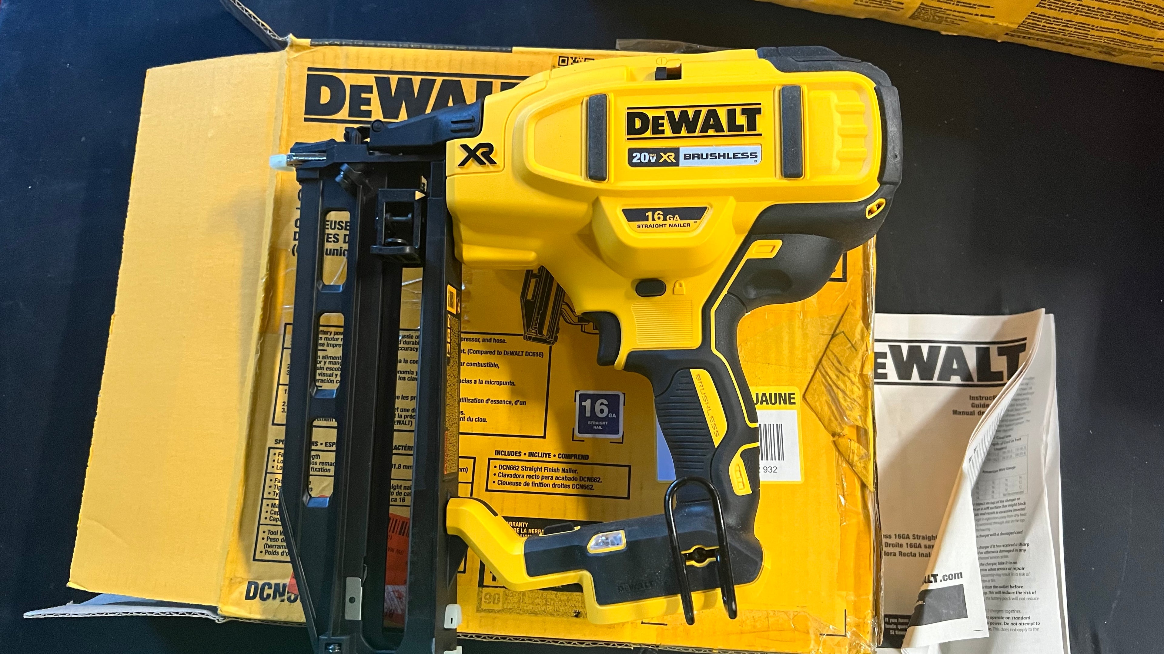 Dewalt DCN662B 16GA straight finish nailer