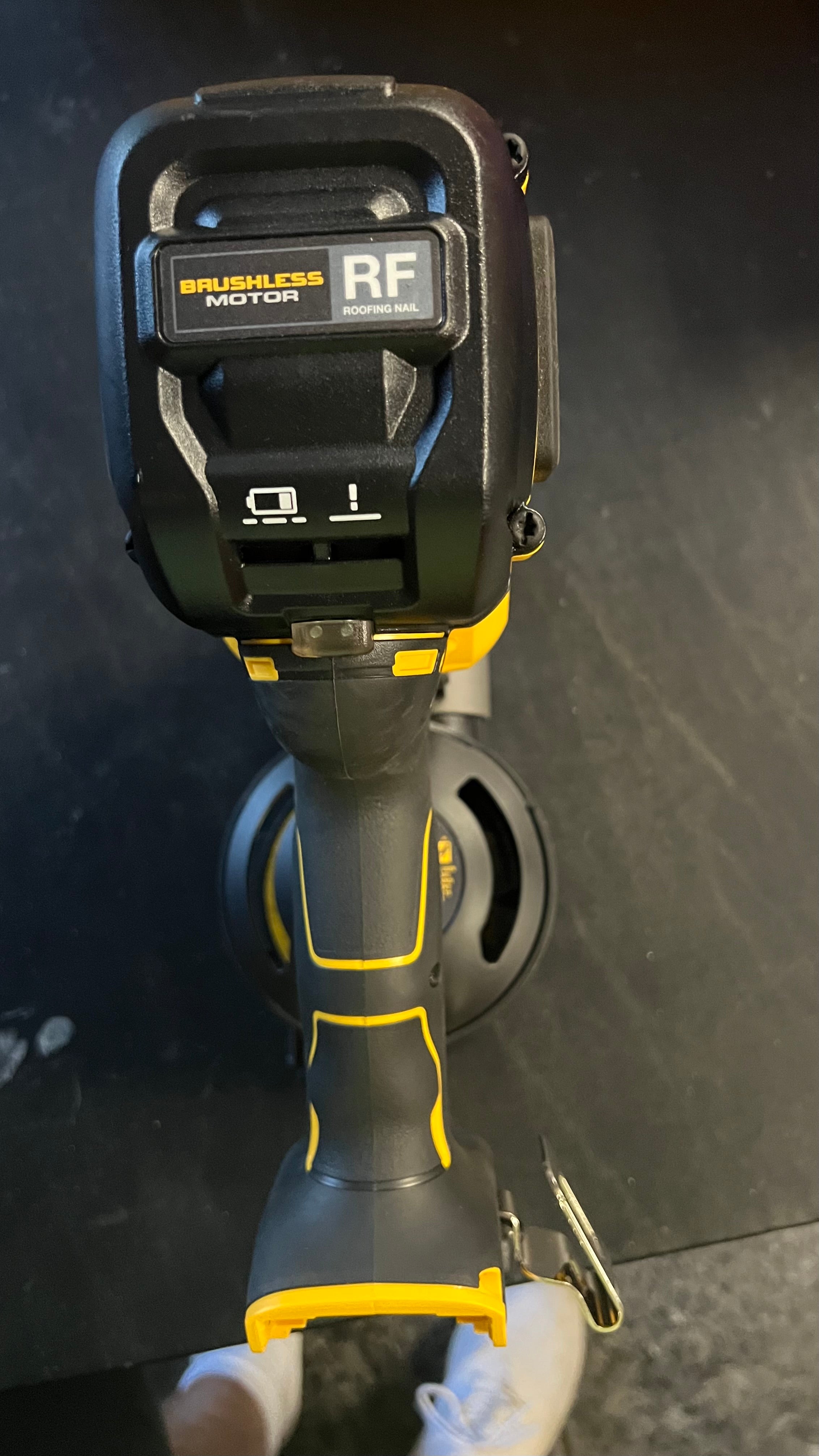 Dewalt DCN45RNB 15 degree coil roofing nailer-used