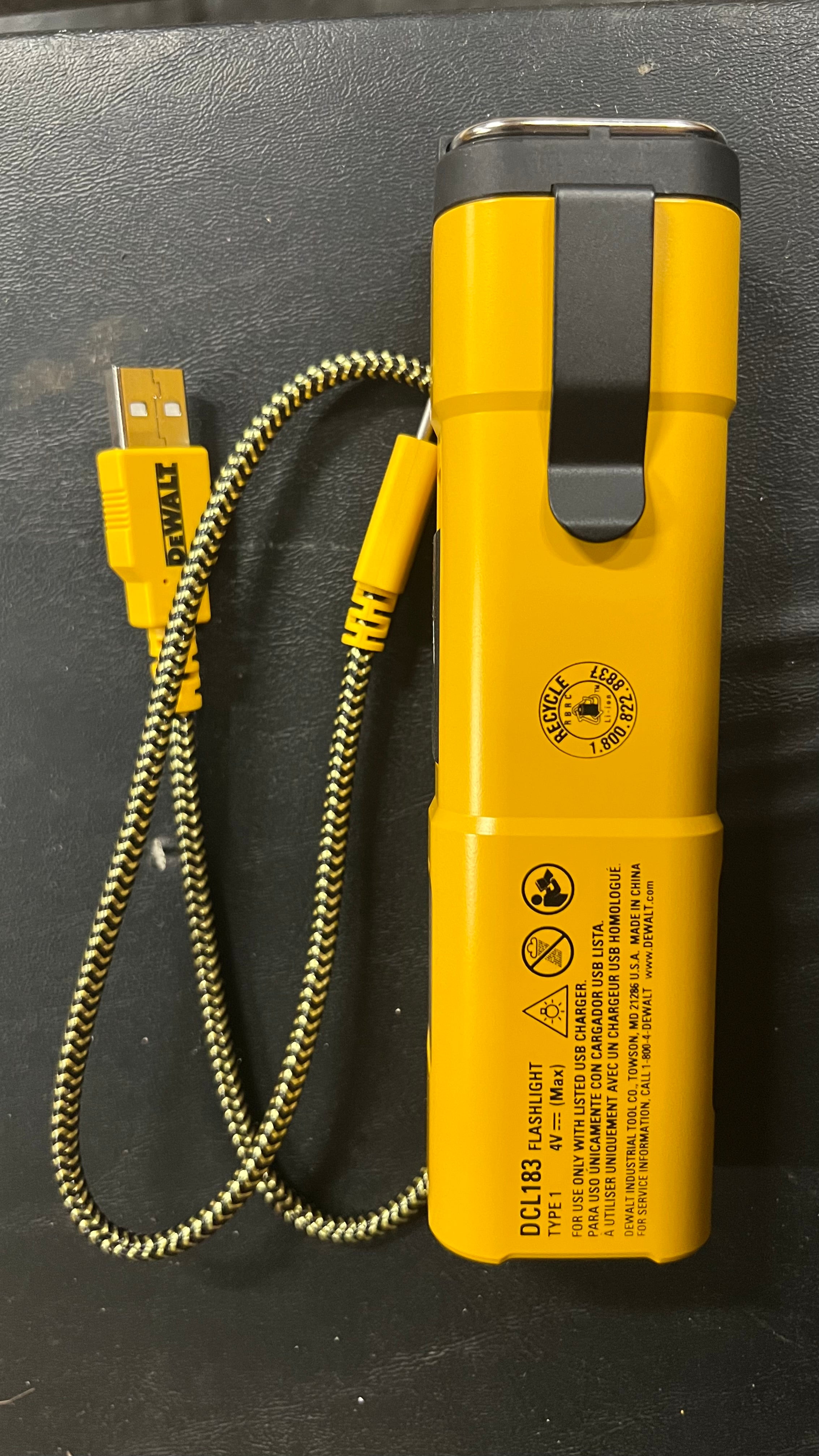 Dewalt DCL183 rechargeable LED flashlight ￼