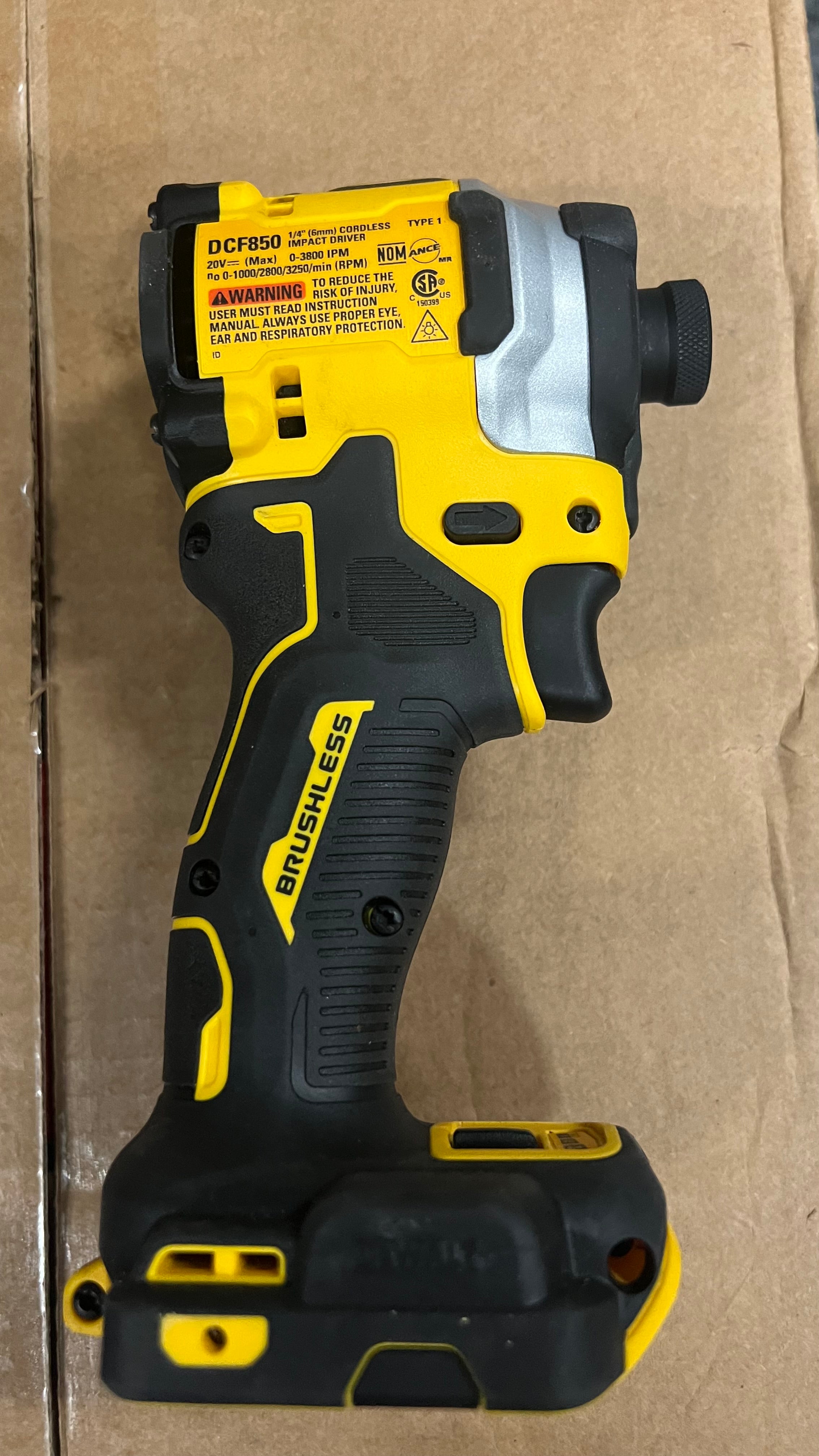 Dewalt DCF850B Atomic Compact impact driver