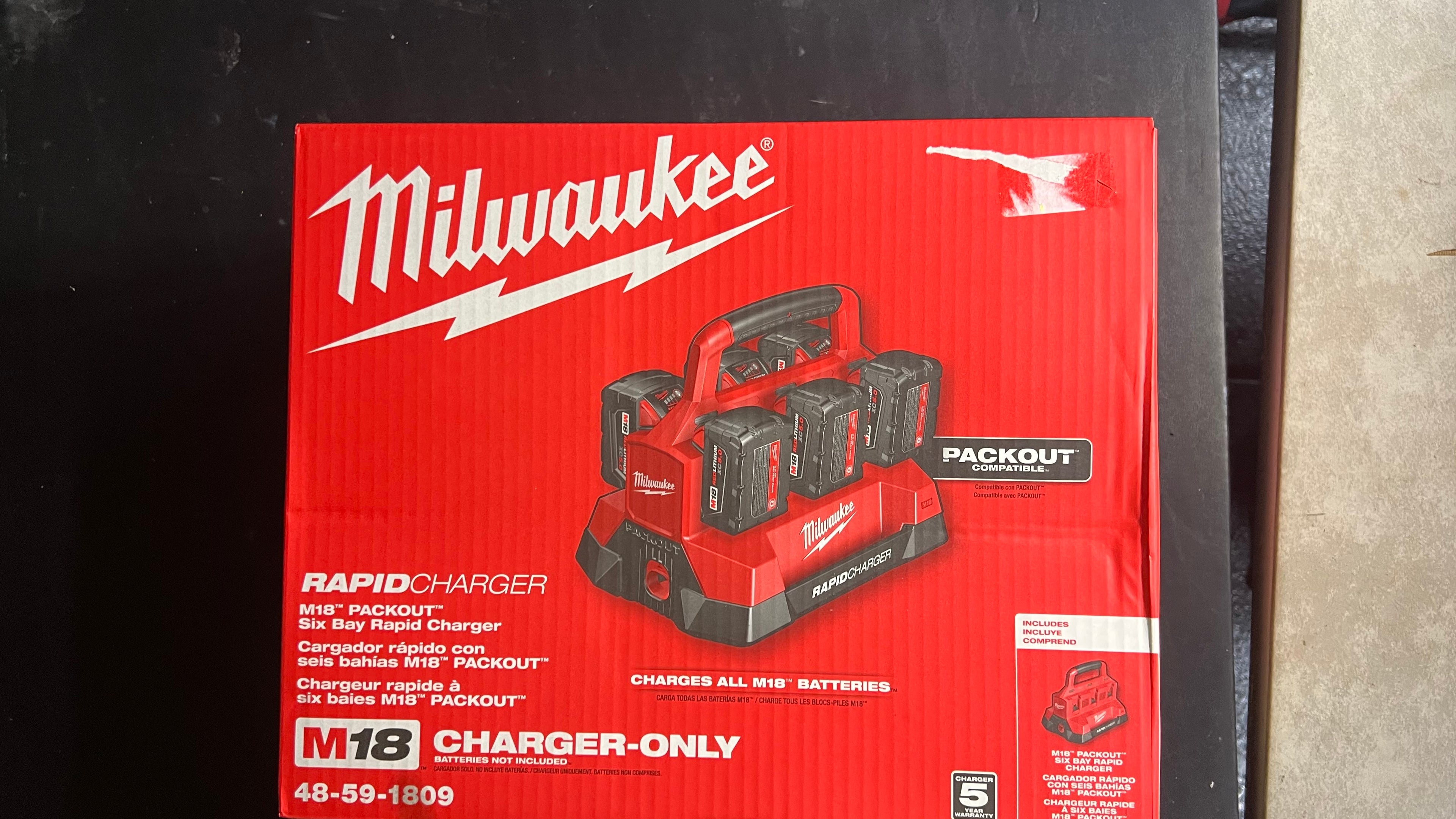 Milwaukee M18 packout 6 bay rapid charger