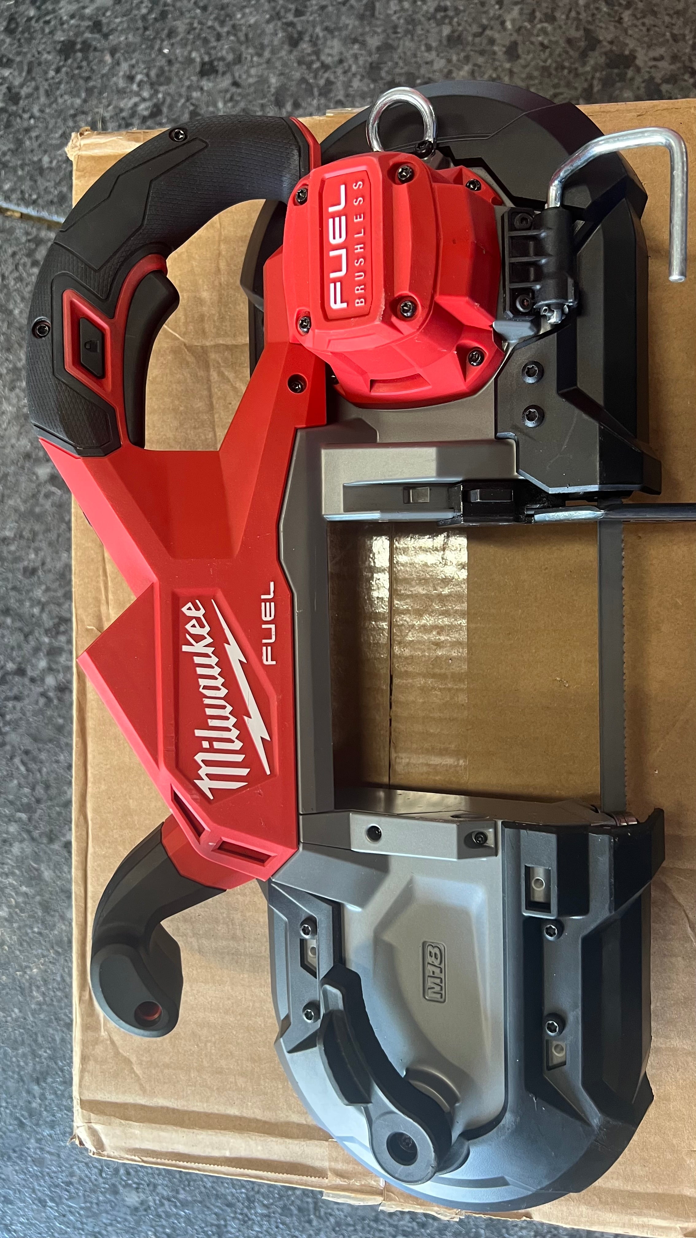 Milwaukee Fuel M18 Deep Cut Band Saw