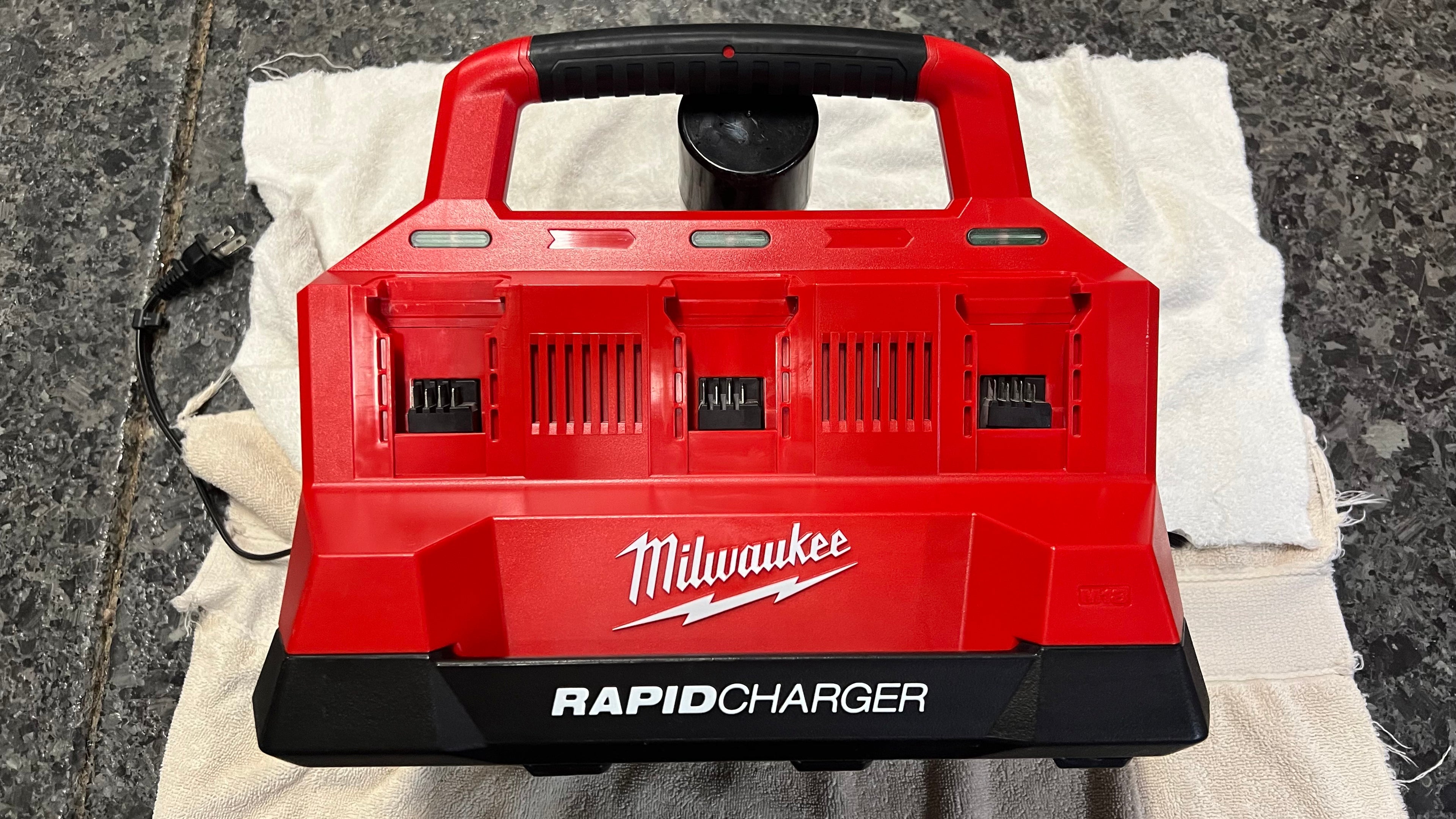 Milwaukee M18 Packout Charger-6 bay