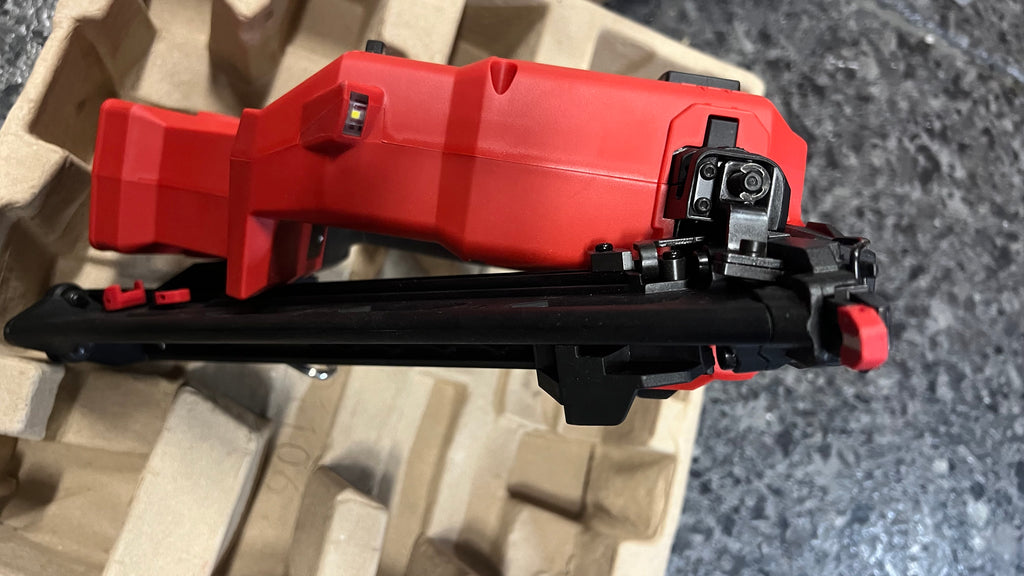 Milwaukee M18 Fuel 15ga Finish Nailer